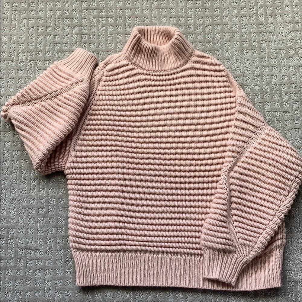‼️SOLD‼️Sweater